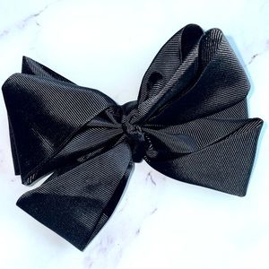 Black Hair Bow